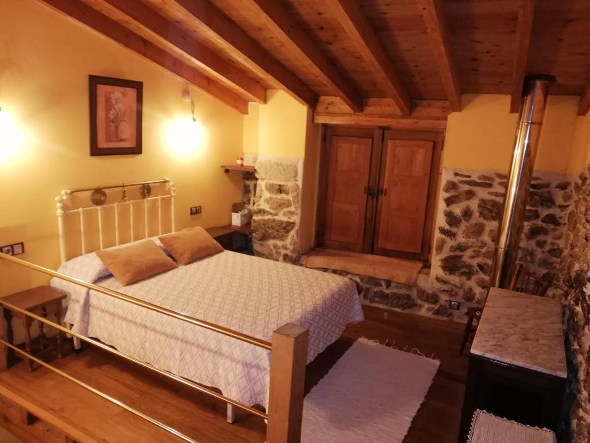 Apartamentos Rurales A Torre Porquera Eksteriør billede